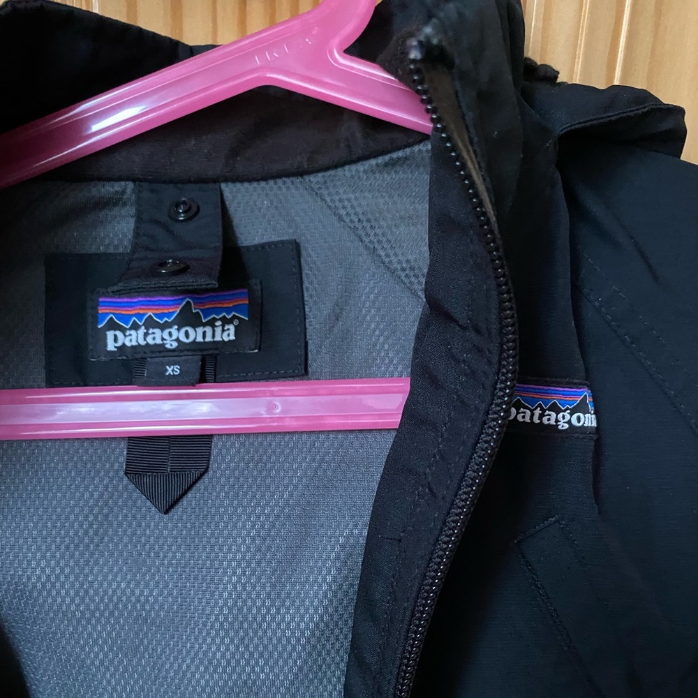 Patagonia H2no black jacket shell only, kids size XS (6y)